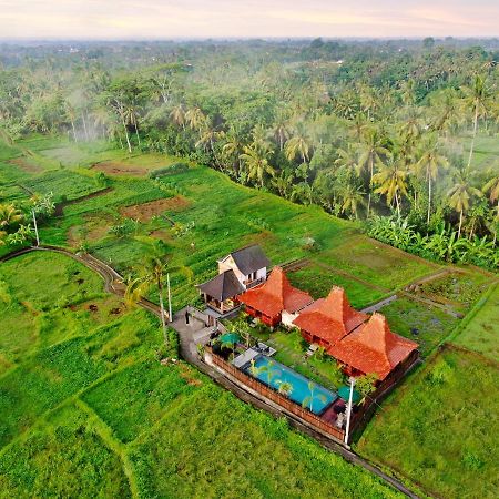 One Bedroom Grand Javanese Joglo Ubud 1 エクステリア 写真